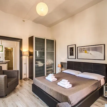 Lovely With Balcony In Campo De' Fiori Apartment Rome
