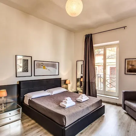 Apartment Lovely With Balcony In Campo De' Fiori *